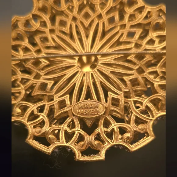 Vintage Miriam Haskell Brooch - Picture 2 of 5